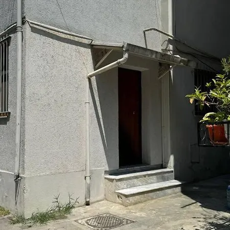 Urban Comfort Downtown